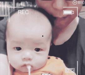 寶寶吐奶視頻,溫馨育兒瞬間回顧
