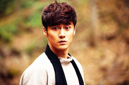 蔣勁夫爆料胡歌視頻在線觀看,獨(dú)家視頻曝光，揭秘娛樂(lè)圈風(fēng)云